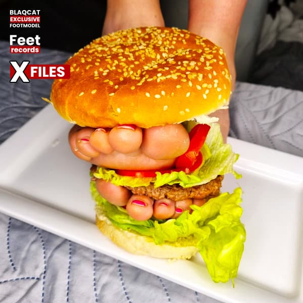 food meets feet x-file-burger-02